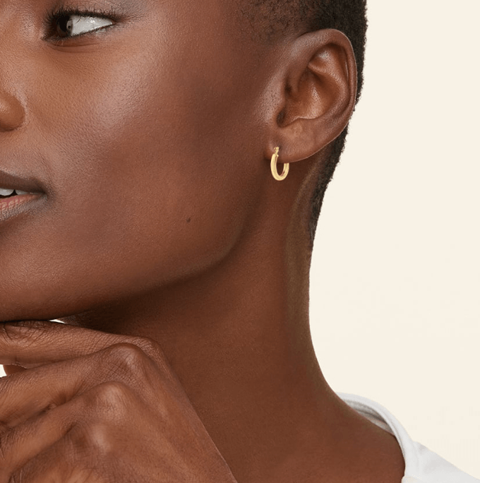 huggie earrings jewelry trends for winter 2024